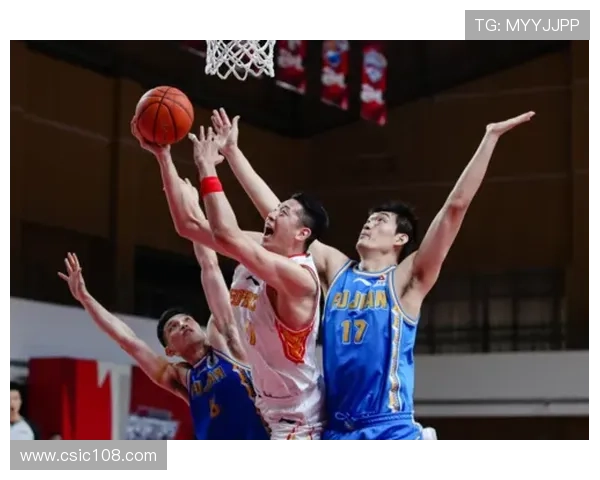 北京篮球队在城市联赛中以62分稳居积分榜首位展现强劲实力