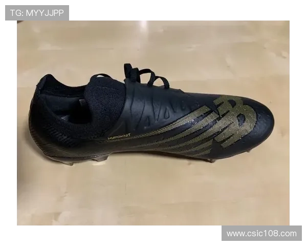 足球明星推荐的训练鞋子选择指南助你提升球技与表现 足球明星推荐的训练鞋子选择指南助你提升球技与表现